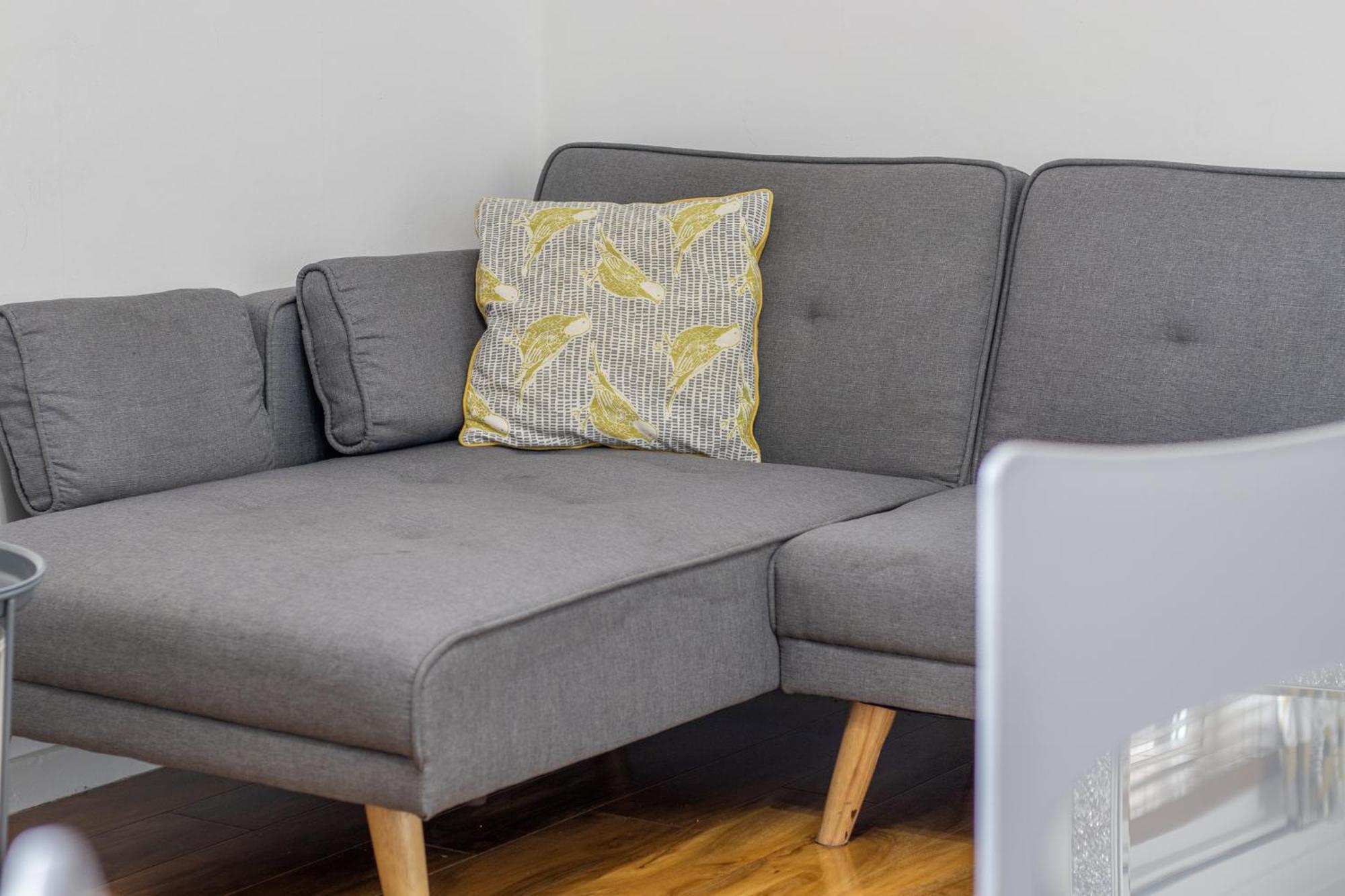 1 Bed Apartment Central Hamilton Free Wifi With Great Transport Links To Glasgow Exterior photo